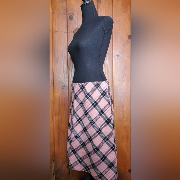 Plaid Pink Skirt - Picture 5 of 7